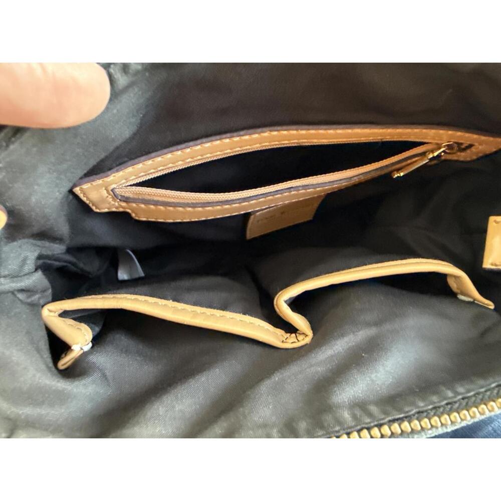 Isaac Mizrahi Black & Brown Leather Crossbody Bag Adjustable Strap - Picture 5 of 9
